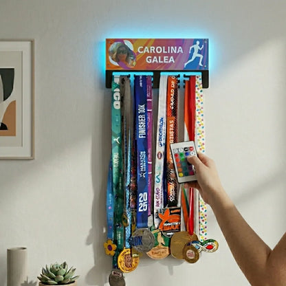 Medallero Deportivo Personalizado con LED — Regalo para Deportistas